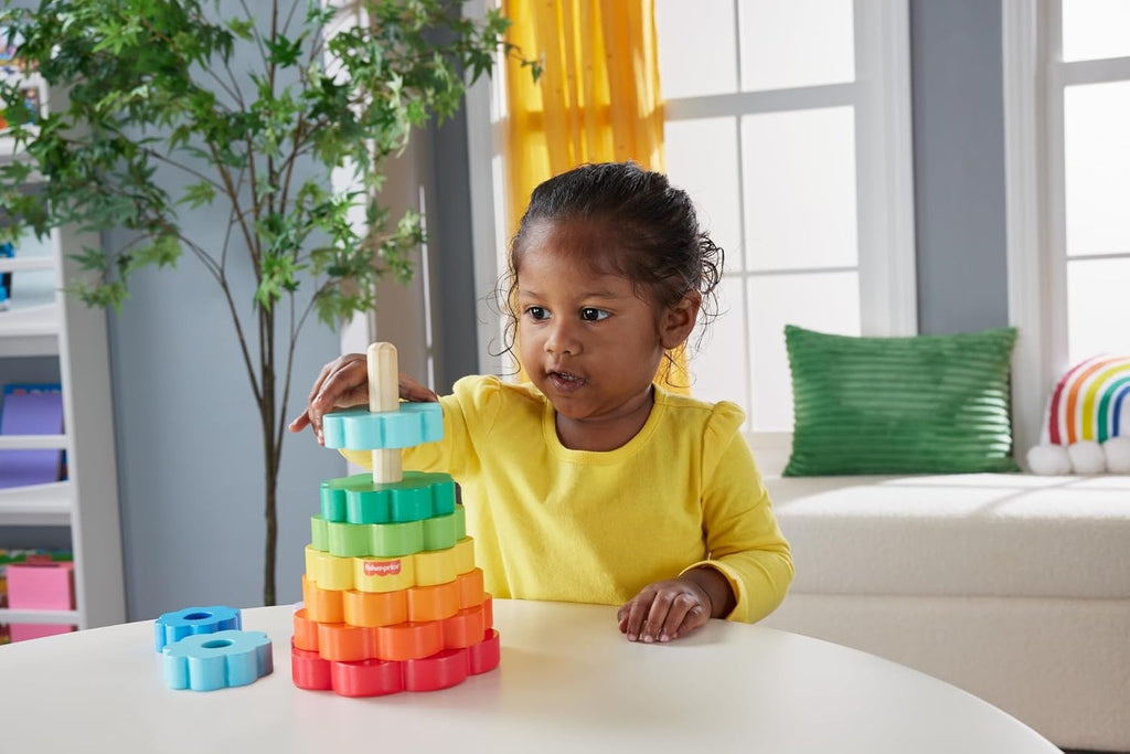 Fisher-Price Pirâmide de aros empilhável, brinquedo para empilhar peças em forma de flor de cores fabricadas em material certificado FSC, conjunto + 18 meses (HXT77)