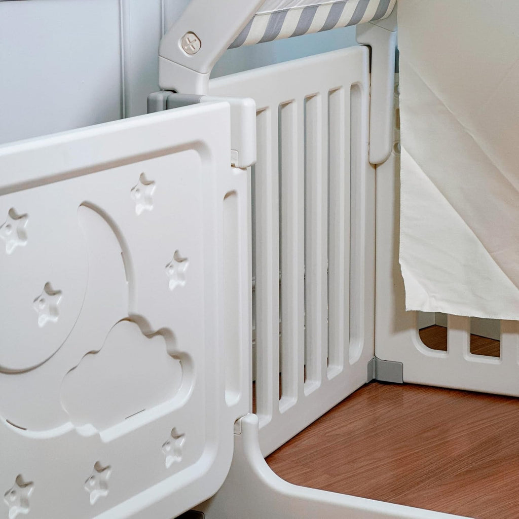 Freso Casinha Estilo Cabana com Cercado Infantil. Ideal para Quartos e Brinquedotecas. Estrutura Resistente, Fácil de Limpar e Espaço Seguro para Crianças Brincarem Dentro de Casa